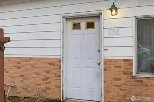 310 Center St, Grand Coulee, WA 99133 - Photo 3