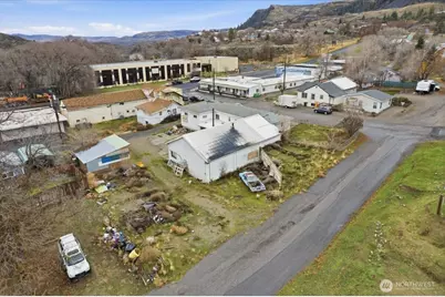 310 Center Street, Grand Coulee, WA 99133 - Photo 13