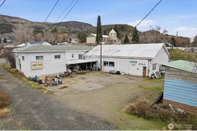 310 Center Street, Grand Coulee, WA 99133 - Photo 9