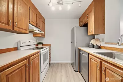 4705 176th Street SW #B1, Lynnwood, WA 98037 - Photo 9