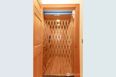 6121 Madrona Drive NE, Tacoma, WA 98422 - Photo 3