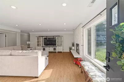 8 Trinity Place, Cosmopolis, WA 98537 - Photo 3