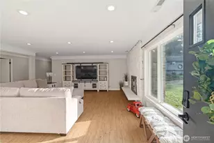 8 Trinity Pl, Cosmopolis, WA 98537 - Photo 3