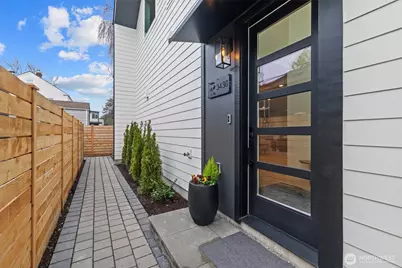 3436 33rd Avenue W, Seattle, WA 98199 - Photo 3