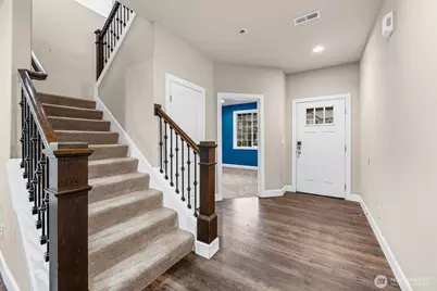 18815 Greenwood Place E, Bonney Lake, WA 98391 - Photo 7