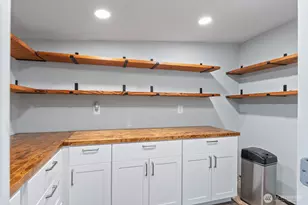 1705 36th St, Anacortes, WA 98221 - Photo 9