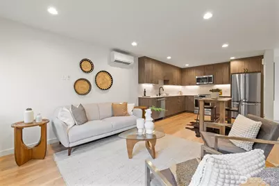 2212 Broadway E, Seattle, WA 98102 - Photo 5