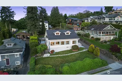 420 Renton Avenue S, Renton, WA 98057 - Photo 3