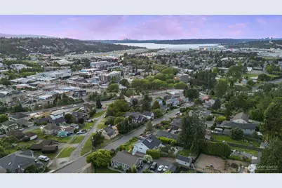 420 Renton Avenue S, Renton, WA 98057 - Photo 37