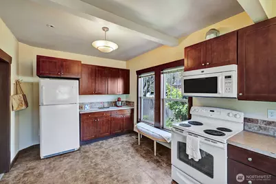 250 SE Andrews Street, Issaquah, WA 98027 - Photo 7