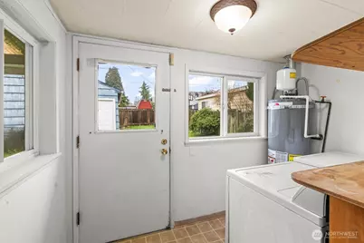 1715 McDougall Avenue, Everett, WA 98201 - Photo 17