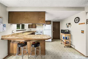 2202 Tacoma Point Dr E, Lake Tapps, WA 98391 - Photo 15