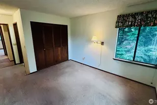 350 E Fairway Dr, Allyn, WA 98524 - Photo 9