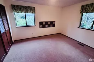 350 E Fairway Dr, Allyn, WA 98524 - Photo 13