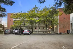 2703 Boylston Ave E, Seattle, WA 98102 - Photo 5