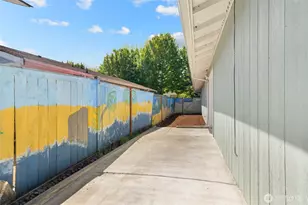 1717 E 42nd St, Tacoma, WA 98404 - Photo 31