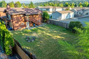 718 10th St SE, Puyallup, WA 98372 - Photo 9