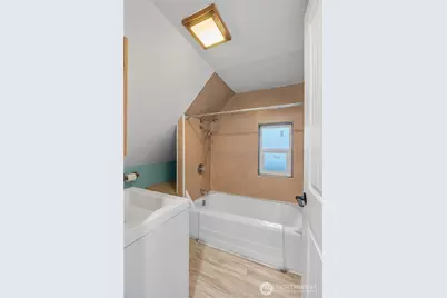 106 Emerson Avenue, Hoquiam, WA 98550 - Photo 11