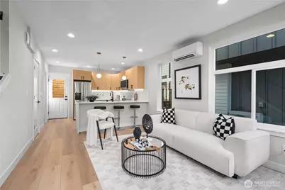 9228 B 22nd Avenue SW, Seattle, WA 98106 - Photo 5