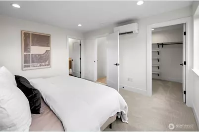 318 B N 84th Street, Seattle, WA 98103 - Photo 17