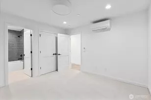 10738 Interlake Ave N, Seattle, WA 98133 - Photo 17