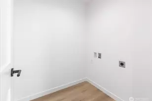 10738 Interlake Ave N, Seattle, WA 98133 - Photo 15