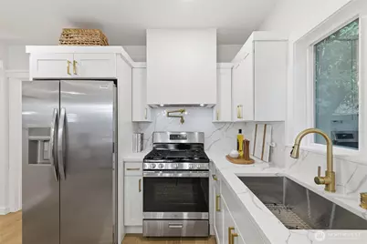 3448 14th Avenue W, Seattle, WA 98119 - Photo 9