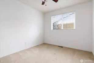 1146 Ridgeway Dr, Oak Harbor, WA 98277 - Photo 17