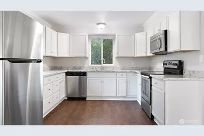 808 E 31st Street, Bremerton, WA 98310 - Photo 11