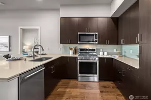 50 Pine St, Edmonds, WA 98020 - Photo 13