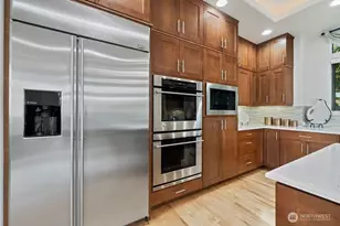 7404 117th Pl SE, Newcastle, WA 98056 - Photo 11