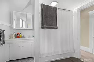 708 Warren Ave N, Seattle, WA 98109 - Photo 27