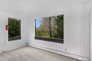 708 Warren Ave N, Seattle, WA 98109 - Photo 5