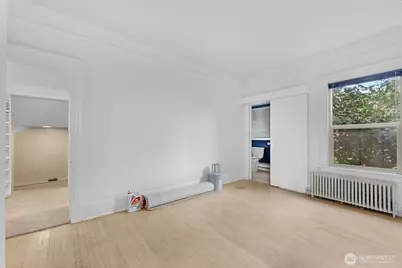 708 Warren Avenue N, Seattle, WA 98109 - Photo 11
