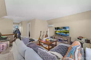 708 Warren Ave N, Seattle, WA 98109 - Photo 21