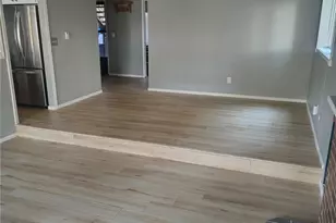 110 SW 116th St, Seattle, WA 98146 - Photo 11