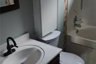 110 SW 116th St, Seattle, WA 98146 - Photo 7