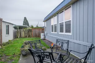 225 NE Ernst, Oak Harbor, WA 98277 - Photo 3