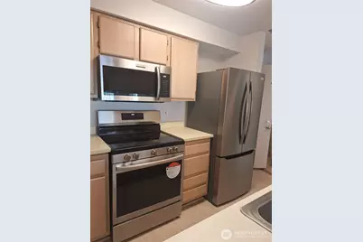 530 Melrose Avenue E #705, Seattle, WA 98102 - Photo 3