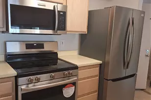 530 Melrose Ave E, Seattle, WA 98102 - Photo 3