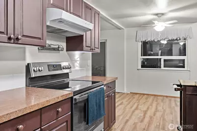 10710 Van Norhop Street SE, Yelm, WA 98597 - Photo 13