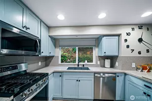 4929 Black Lake Blvd SW, Olympia, WA 98502 - Photo 15