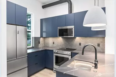 10734 Interlake Avenue N, Seattle, WA 98133 - Photo 5