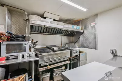 1107 N Pacific Avenue, Kelso, WA 98626 - Photo 9