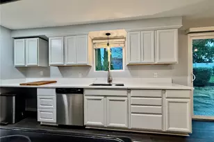 6208 Sycamore Pl, Everett, WA 98203 - Photo 9