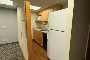 111 Harrison St W, Seattle, WA 98119 - Photo 21