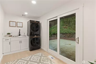 12544 SE 16th Street, Bellevue, WA 98005 - Photo 29