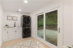 12544 SE 16th St, Bellevue, WA 98005 - Photo 29