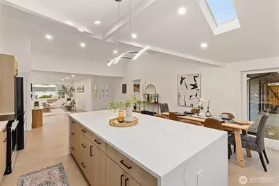 12544 SE 16th Street, Bellevue, WA 98005 - Photo 9