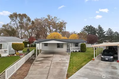 2240 W Broadway Avenue #129, Moses Lake, WA 98837 - Photo 1